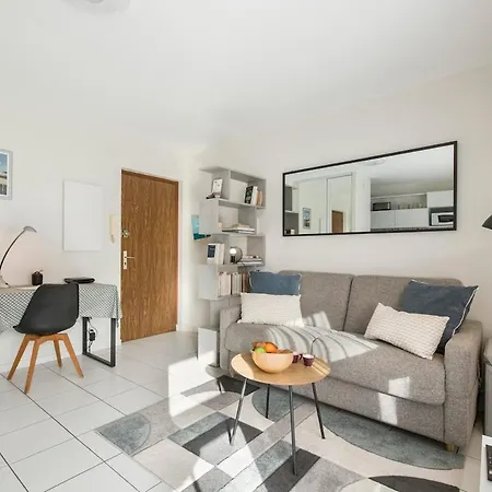 Bel Pres De La Apartment