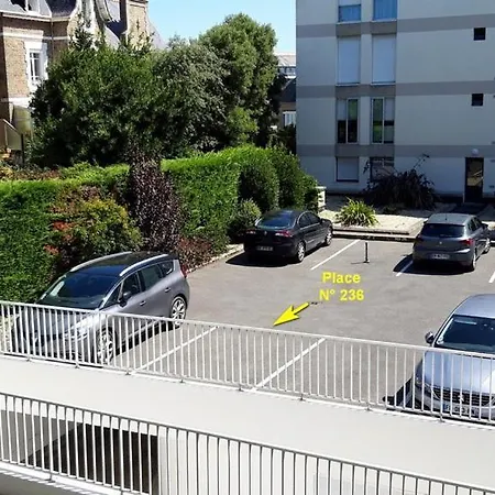 Bel Pres De La Apartment *